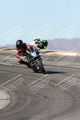 media/Dec-07-2025-CVMA (Sun) [[3e7d2de5dc]]/Race 7-Formula Lightweight Twins Shootout/